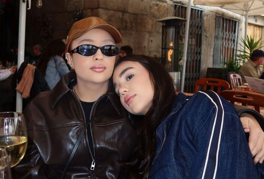 Júlia Ribeiro e Mari Fernandez fazem viagem romântica pela Europa; fotos