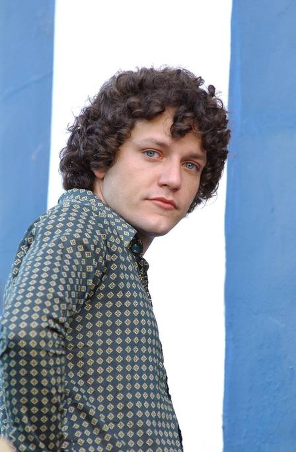 Edward Boggiss como Anselmo em 'Começar de Novo' (2004) — Foto: Globo/Divulgação/João Miguel Junior
