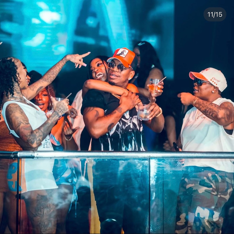 Ne-Yo e as namoradas, Arielle Hill, MS. Tatted e Phoenix Feather — Foto: Reprodução/Instagram