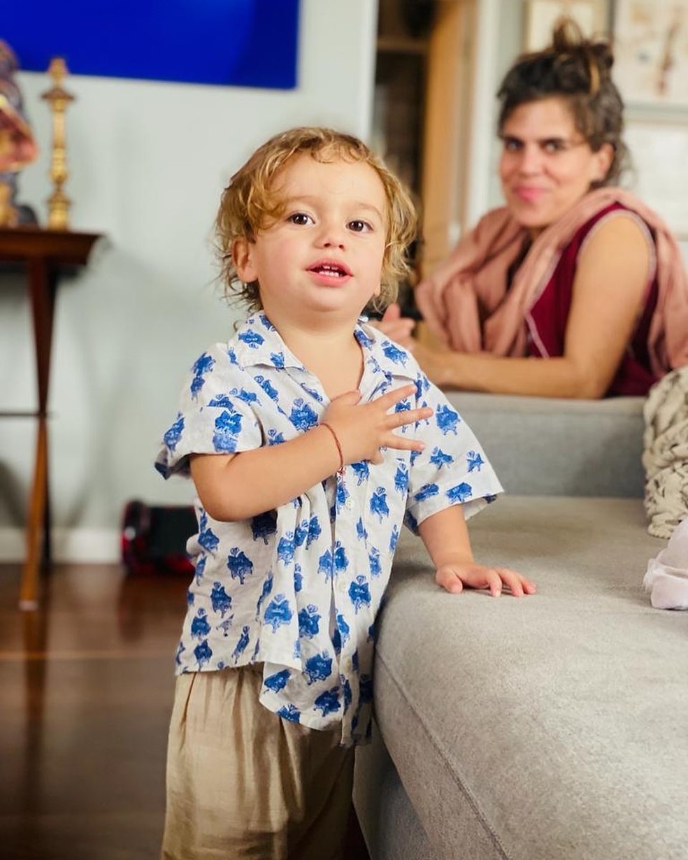 Mariana Maffeis com o filho caçula — Foto: Reprodução/Instagram