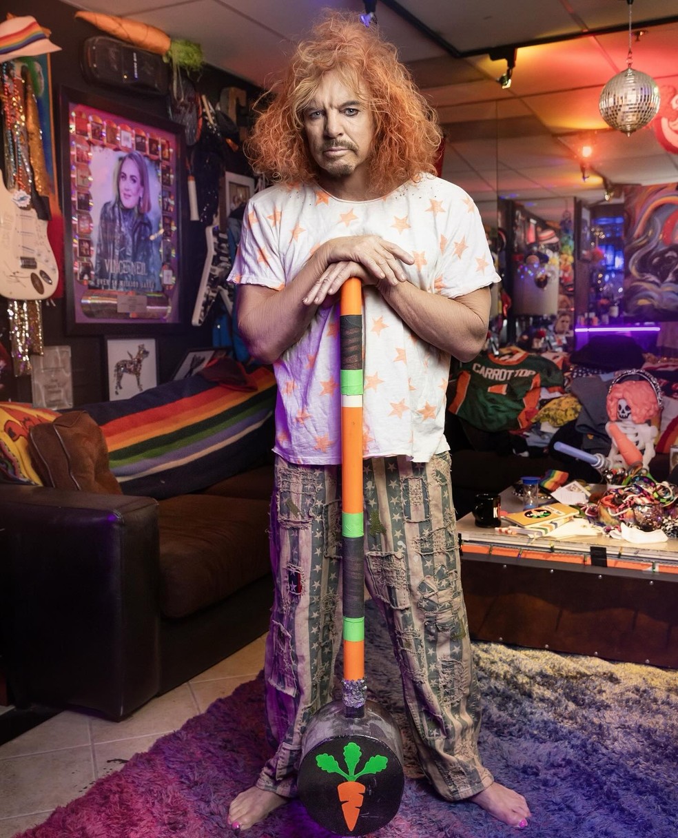 O humorista Scott Thompson, mais conhecido como Carrot Top — Foto: Reprodução/Instagram