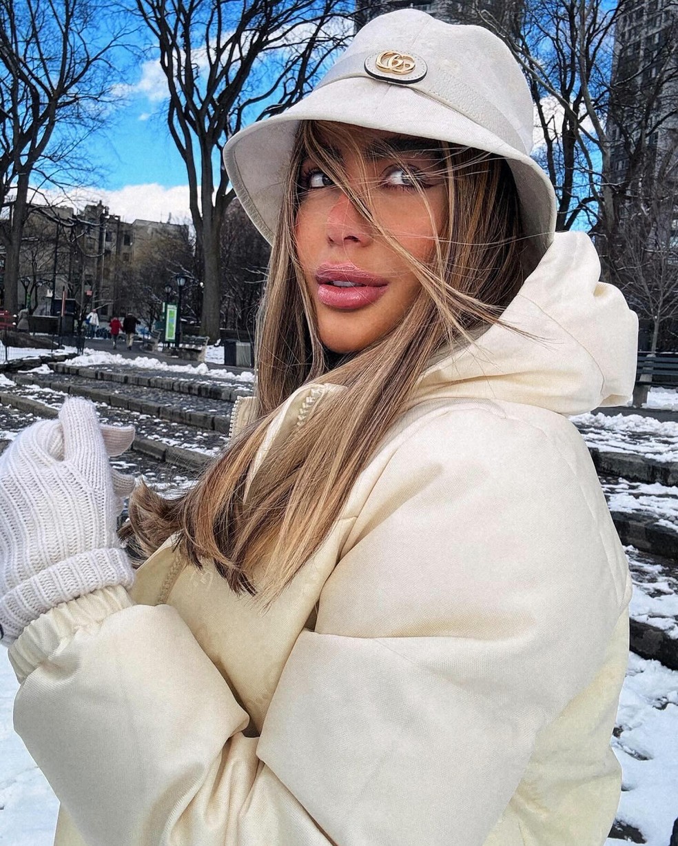 Rafaella Santos abre álbum de viagem a Nova York e ostenta look grifado
