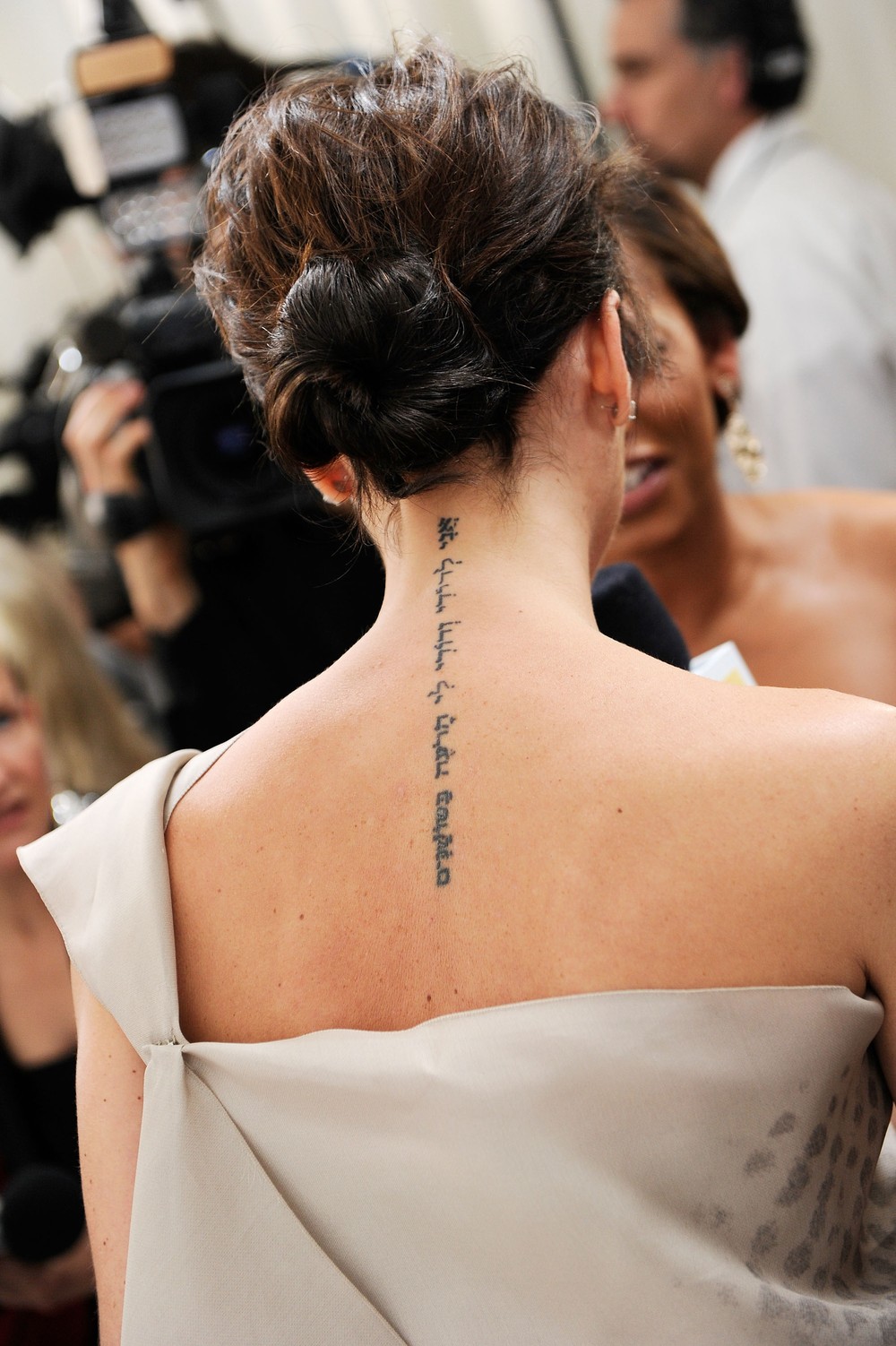 Filho de Victoria Beckham confirma que ela removeu todas as tatuagens ...