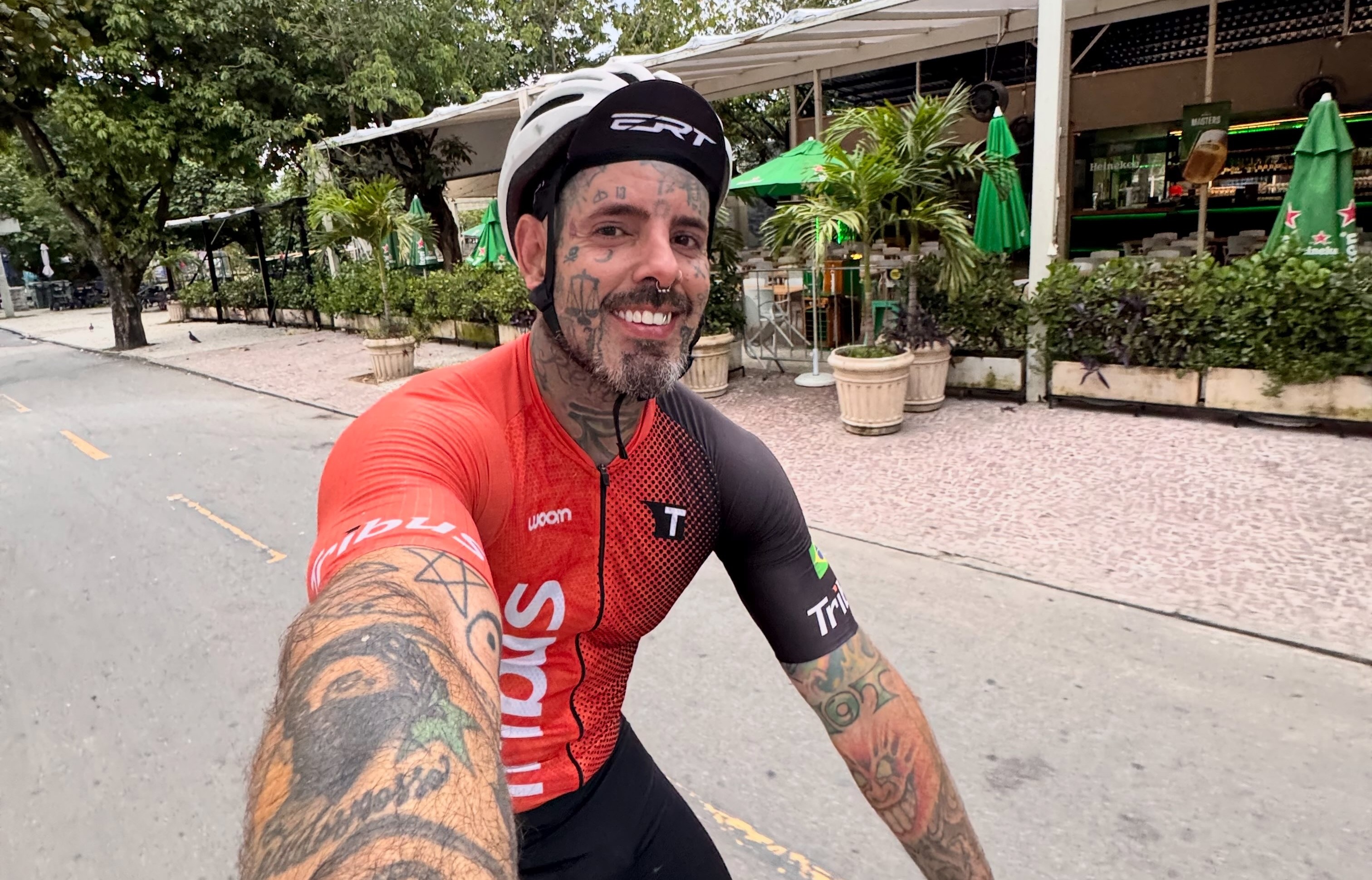 Triatleta, Tico Santta Cruz relata impacto da saúde física e mental no desempenho: 'Forte baque'