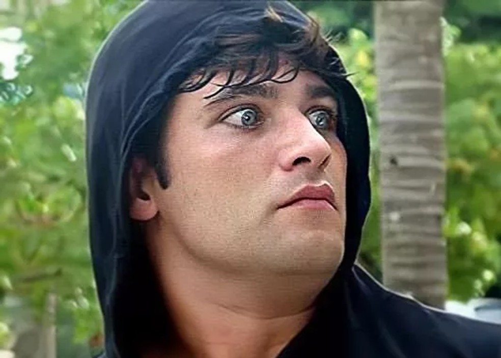 Esquizofrenia foi um tema debatido na novela 'Caminho das Índias' (Globo, 2009) a partir do personagem Tarso (Bruno Gagliasso) — Foto: TV Globo