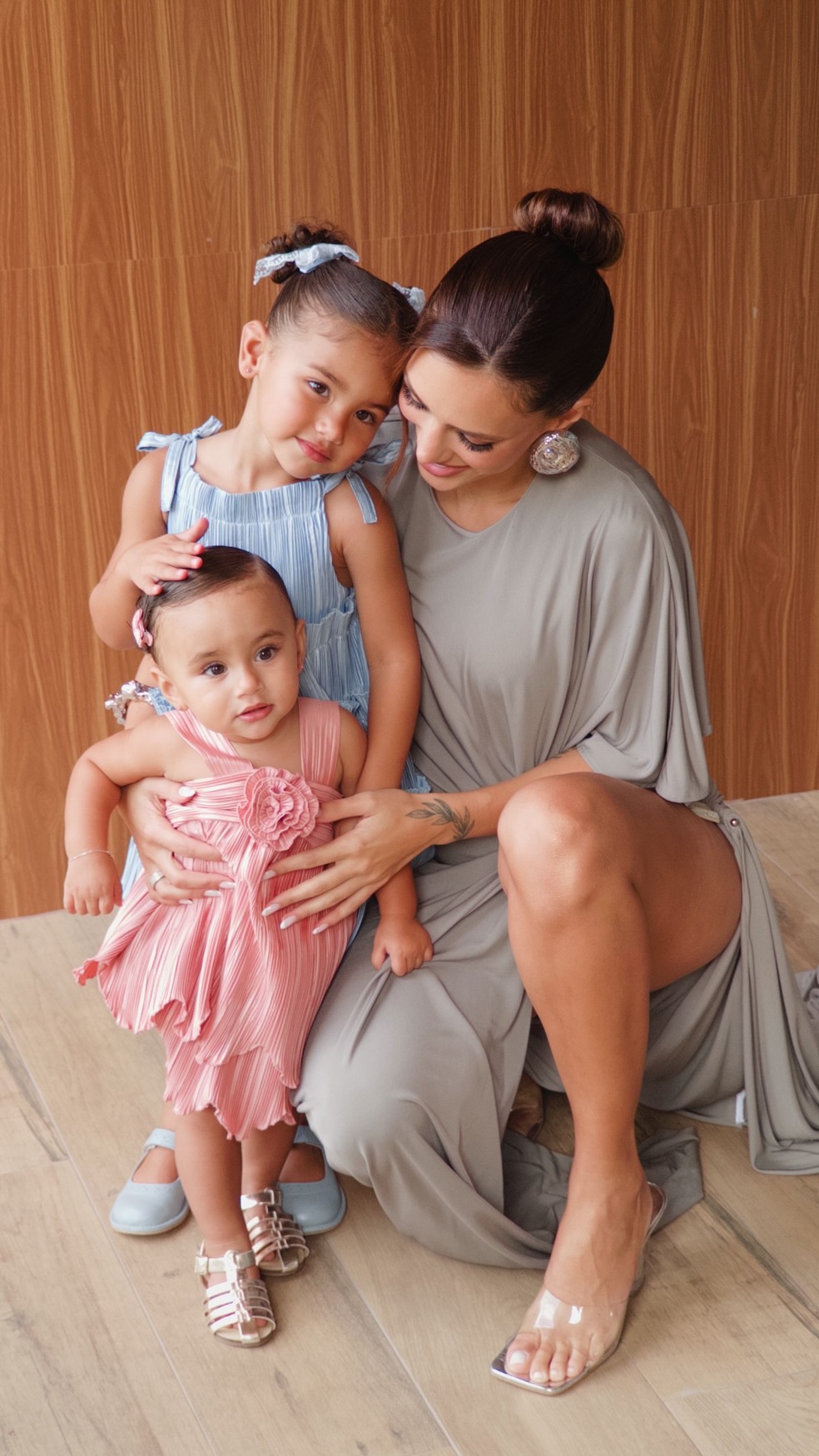 Bruna Biancardi com suas filhas, Mavie e Mel — Foto: Reprodução/Instagram