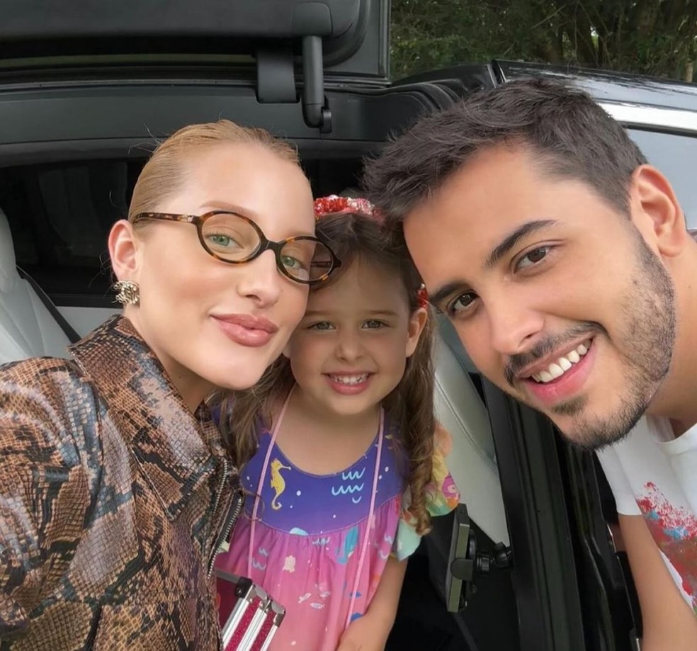 Malu Borges detalha reação após ser notada por Hailey Bieber ...