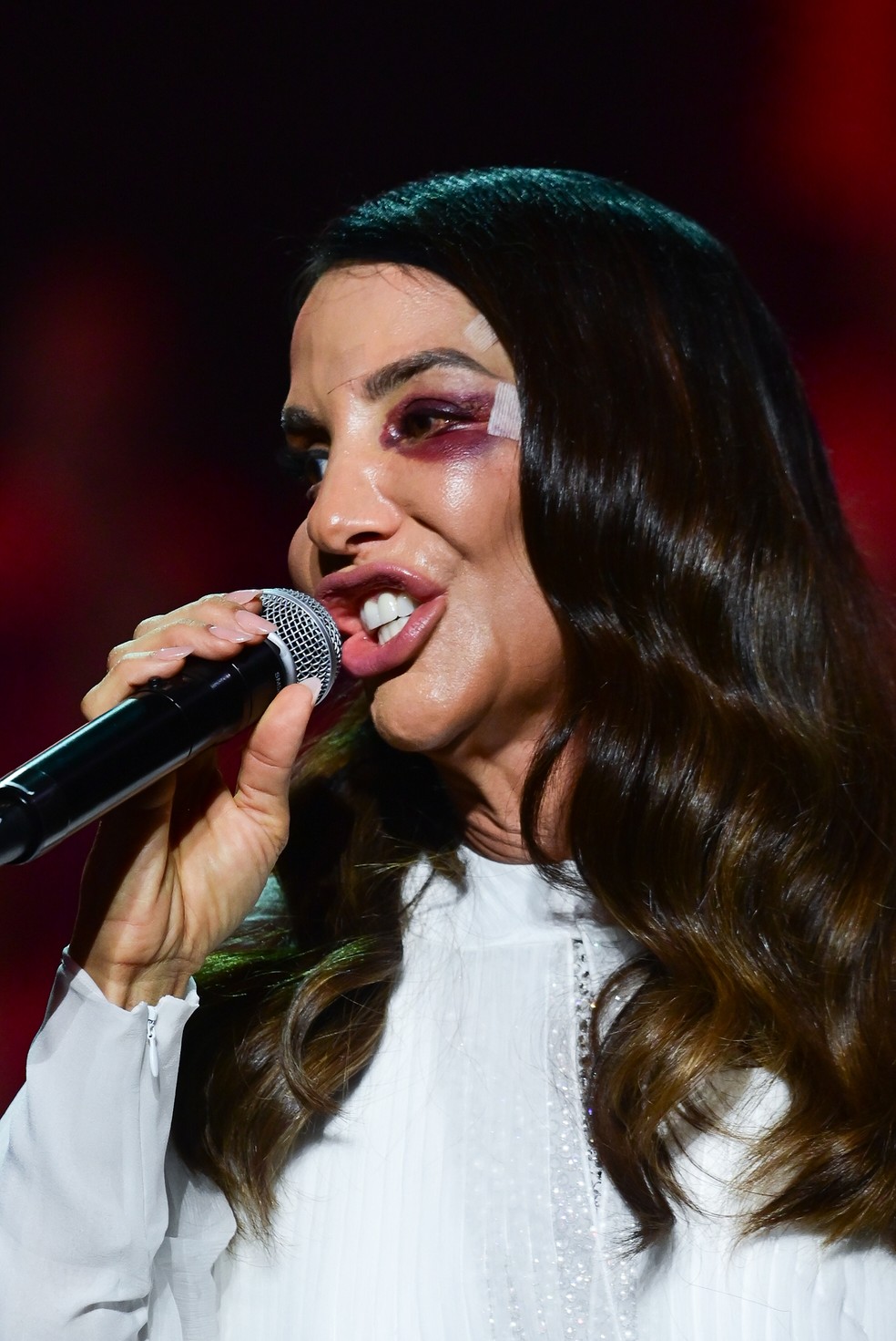 Ivete Sangalo faz primeiro show após acidente doméstico — Foto: Léo Franco / AgNews
