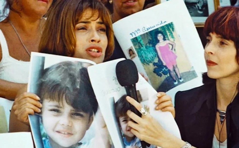 Em 'Explode Coração' (Globo, 1995), a autora Gloria Perez abordou o drama das crianças desaparecidas com os personagens Gugu (Luiz Cláudio Jr.) e Odaísa (Isadora Ribeiro) — Foto: TV Globo