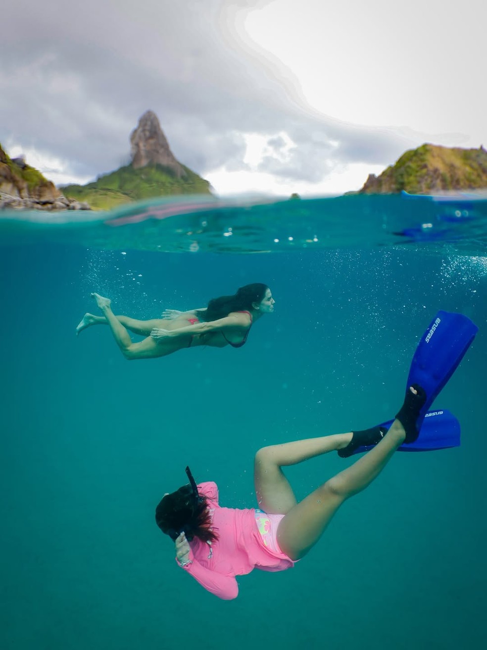 Deborah Secco abre &aacute;lbum de fotos de viagem com Maria Flor a Noronha &mdash; Foto: Reprodu&ccedil;&atilde;o/Instagram