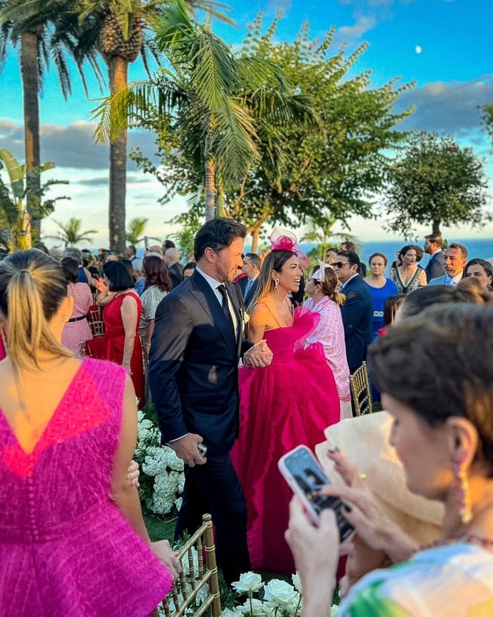 Fábio Faria e Patrícia Abravanel são padrinhos de casamento na Itália — Foto: Reprodução/Instagram