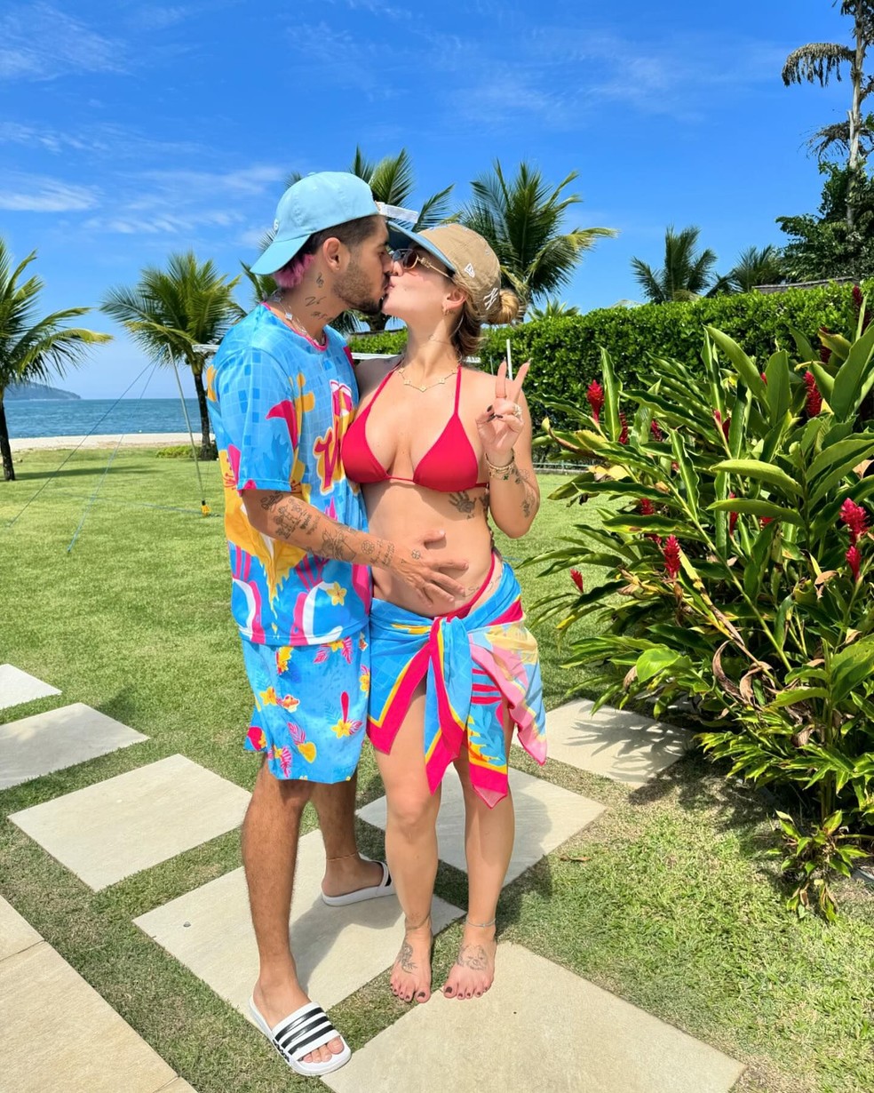 Virginia Fonseca comemora os 25 anos e Zé Felipe se declara: 'Merece o  mundo' - Primeira Hora