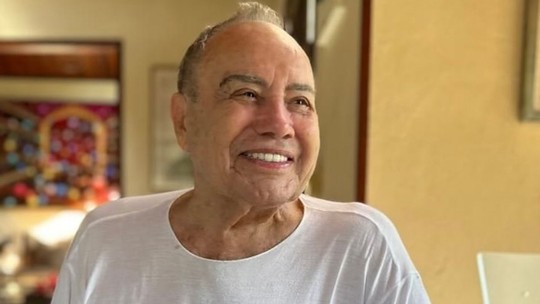 Esposa de Stênio Garcia celebra 92 anos do ator: 'Farei de tudo para que chegue aos 100'