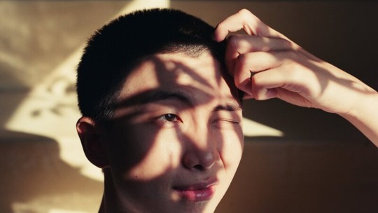 RM, líder do BTS, lança segundo álbum solo ‘Right Place, Wrong Person’, durante serviço militar