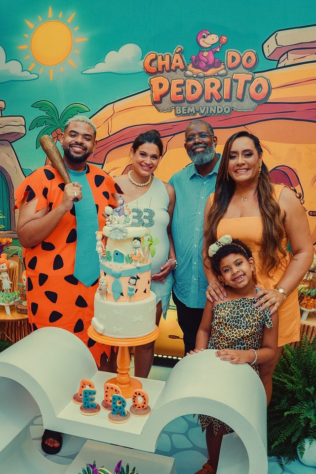 Chá do Pedrito: Péricles comemora aniversário do filho, Lucas Morato, e ...