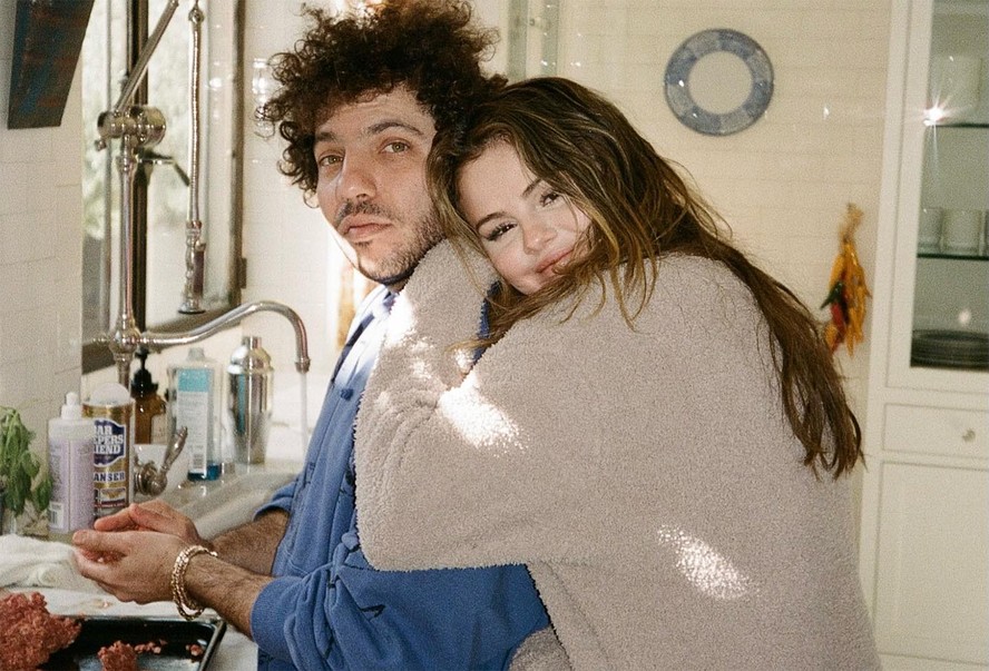 Benny Blanco, namorado de Selena Gomez, fala de críticas à aparência