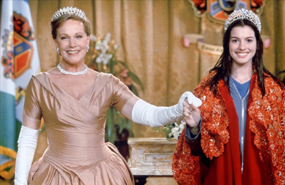 Julie Andrews e Anne Hathaway em 'O Diário da Princesa' (2001) — Foto: Divulgação
