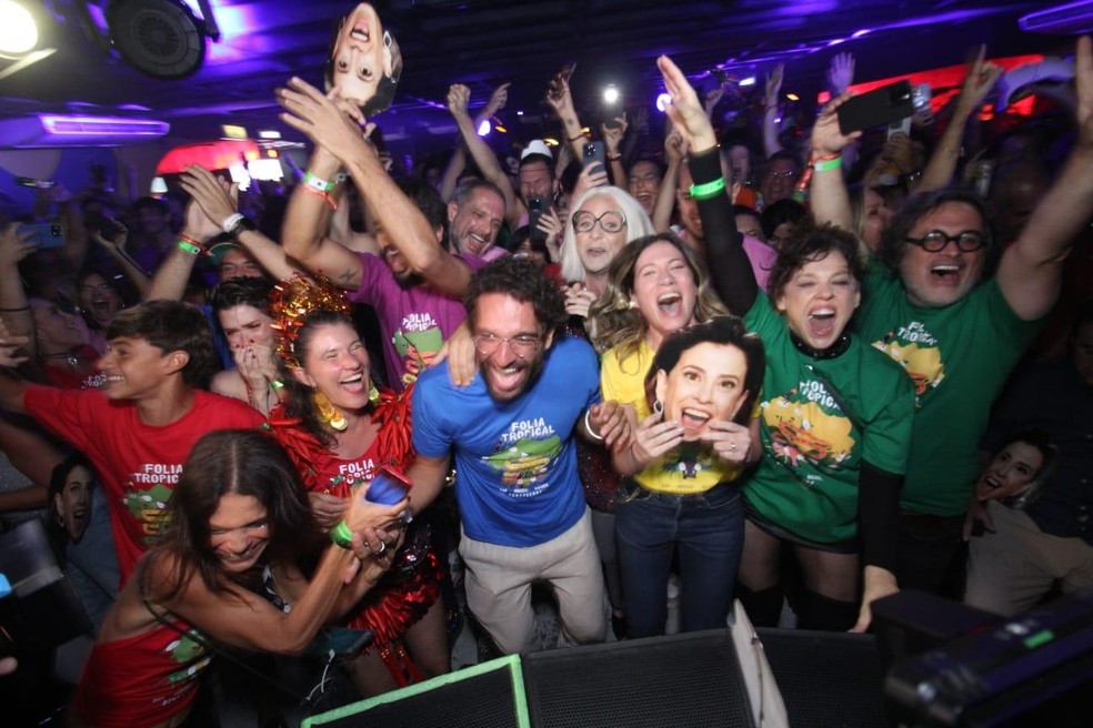 Elenco de 'Ainda Estou Aqui' festeja vitória no Oscar — Foto: Brazil News