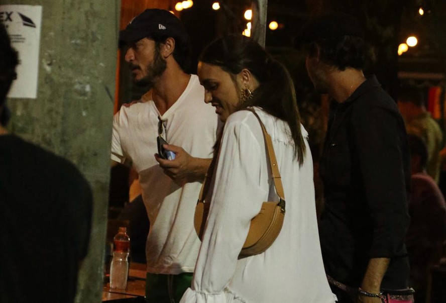 Em meio a rumores de romance, Rafa Kalimann e Allan Souza Lima curtem