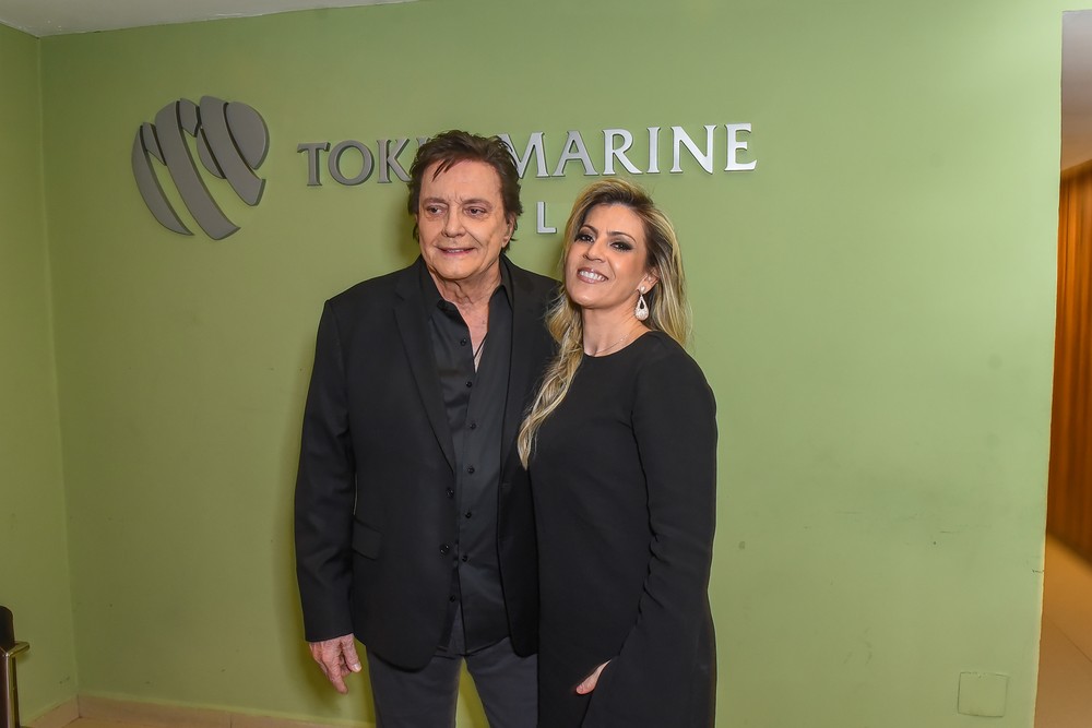 Elaine Mickely, Cesar Filho e Tainá Galvão prestigiam Fábio Jr. em show, em SP