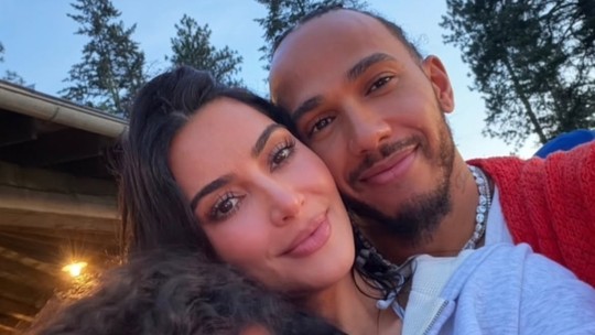 Kim Kardashian entrega apelido inusitado que deu a Lewis Hamilton; vídeo Kim Kardashian entrega apelido inusitado que deu a Lewis Hamilton; vídeo
