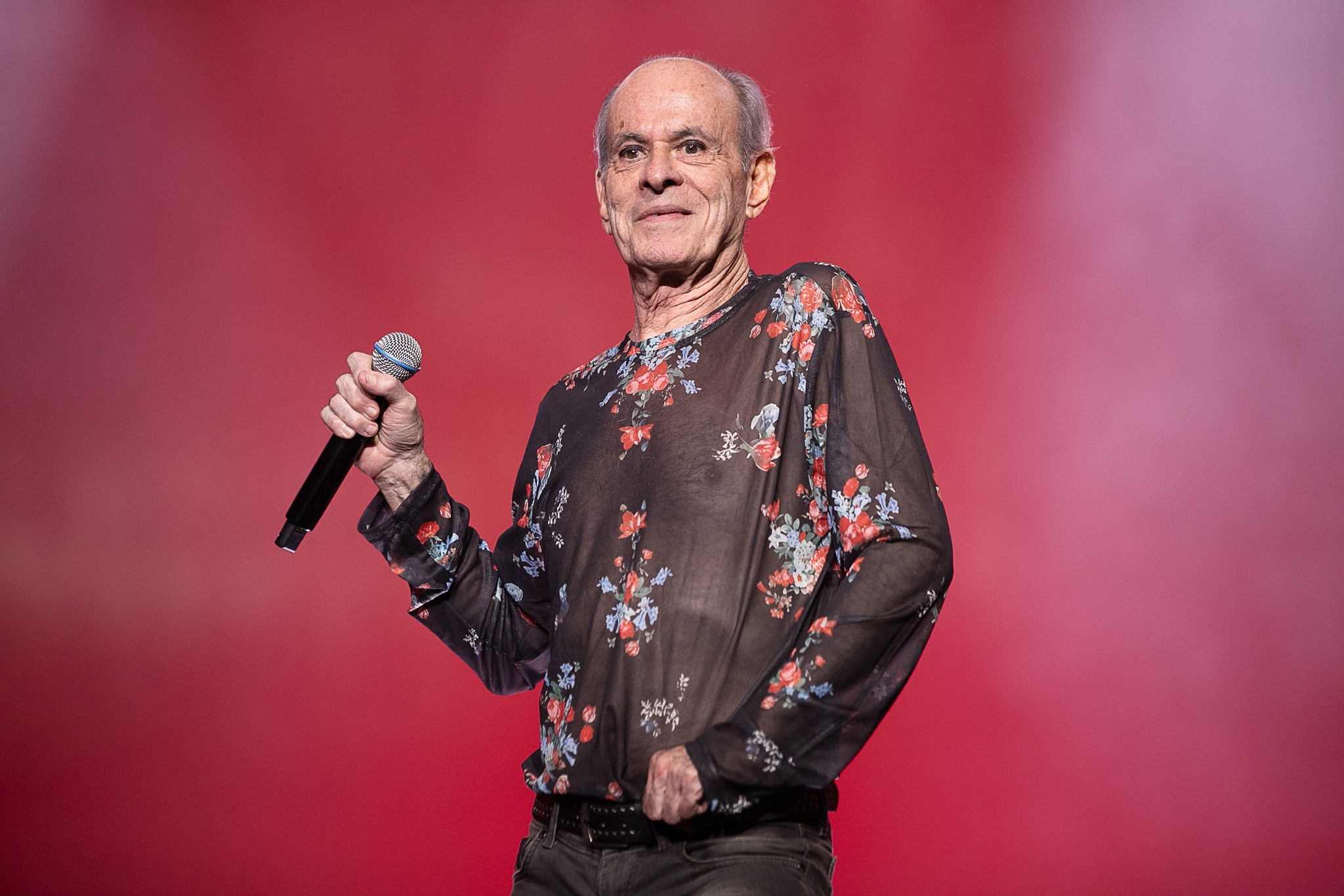 Ney Matogrosso anuncia turnê para celebrar aniversário de 85 anos - QTU Questões do Universo