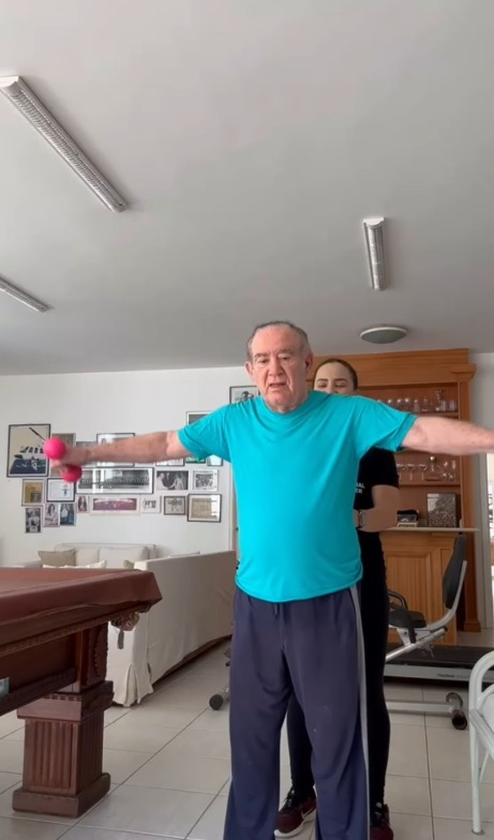 Renato Aragão mostra rotina de treino aos 91 anos — Foto: Reprodução/Instagram