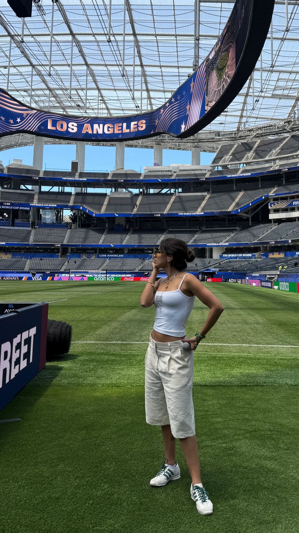 Anitta no SoFi Stadium, em Los Angeles (EUA) — Foto: Reprodução/Instagram