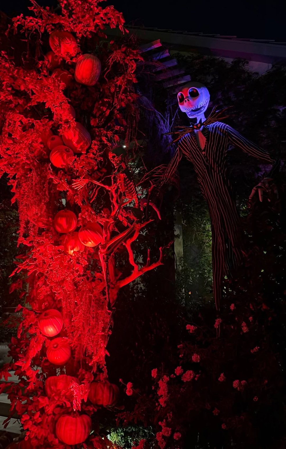 Khloé Kardashian impressiona com decoração de Halloween e bonecos gigantes de 'O Estranho Mundo de Jack' — Foto: Reprodução/Instagram
