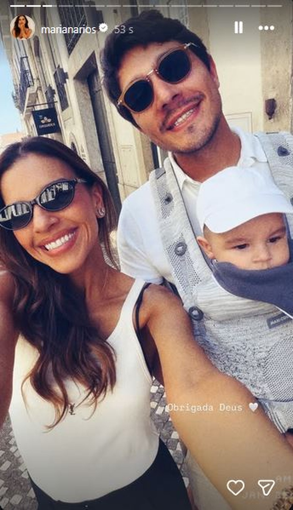 Mariana Rios com o filho e o marido &mdash; Foto: Reprodu&ccedil;&atilde;o/Instagram
