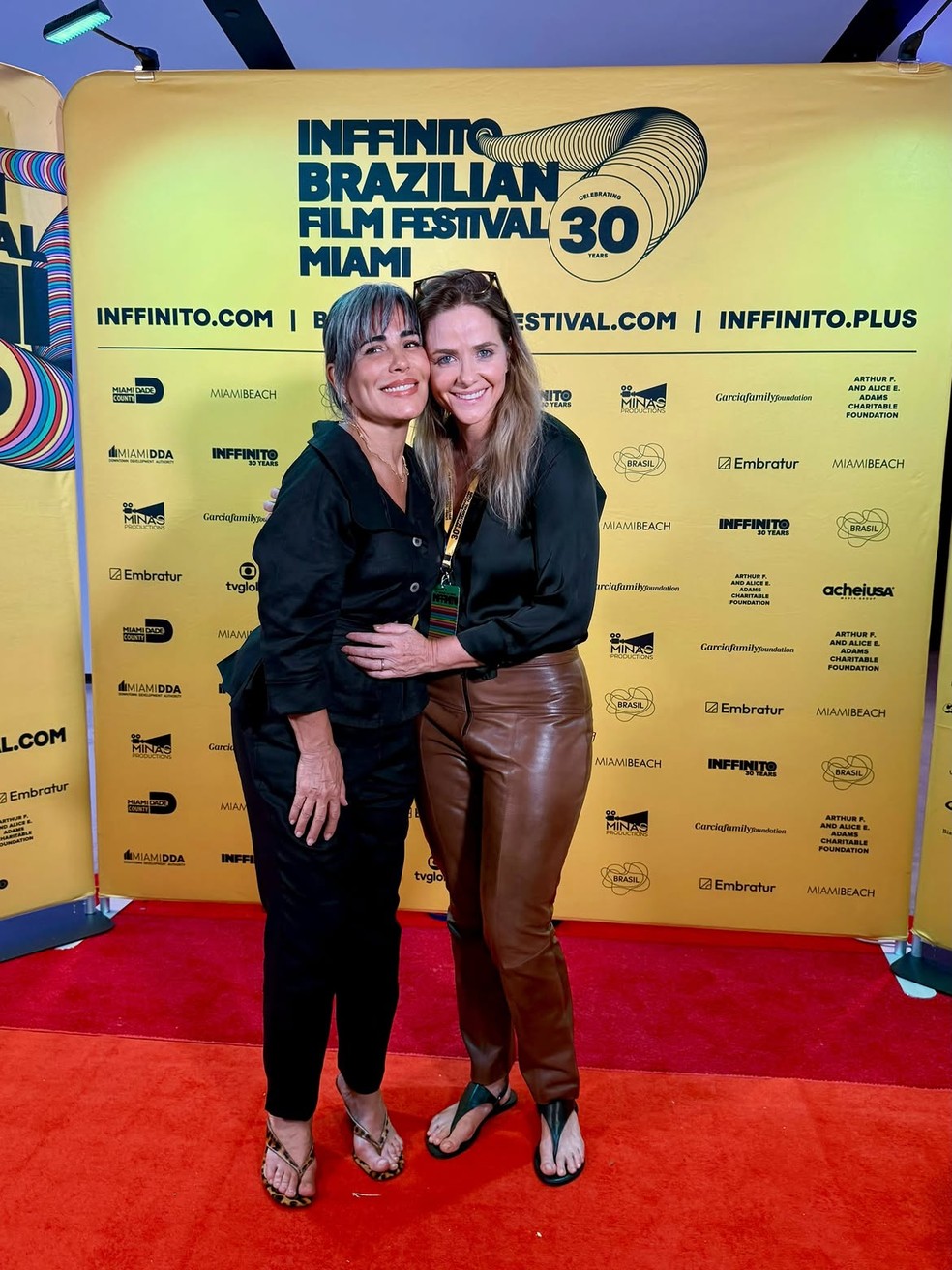 Gloria Pires e a empresária Piny Montoro — Foto: Reprodução/Instagram