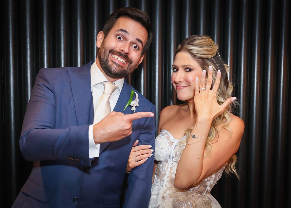 Dani Calabresa e Richard Neuman se casam em São Paulo — Foto: Brazil News