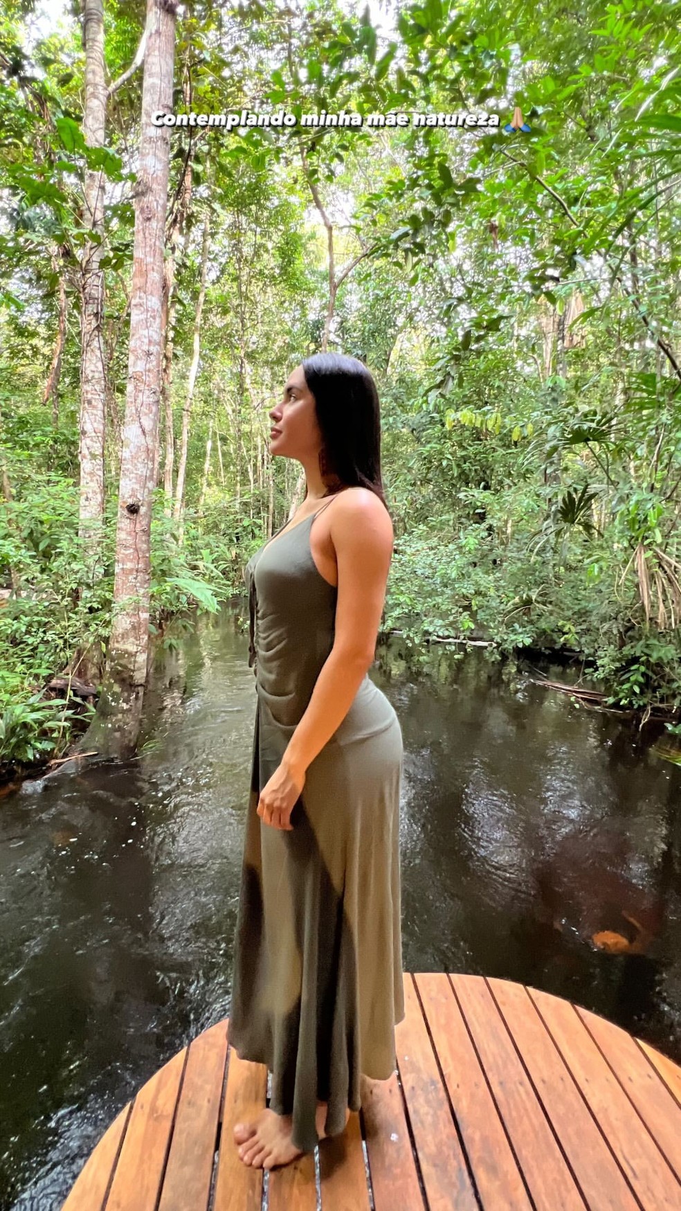 Ex-BBB Isabelle curte Amazonas com Matteus e reencontra a 'filha', a arara Jackson — Foto: Reprodução/Instagram