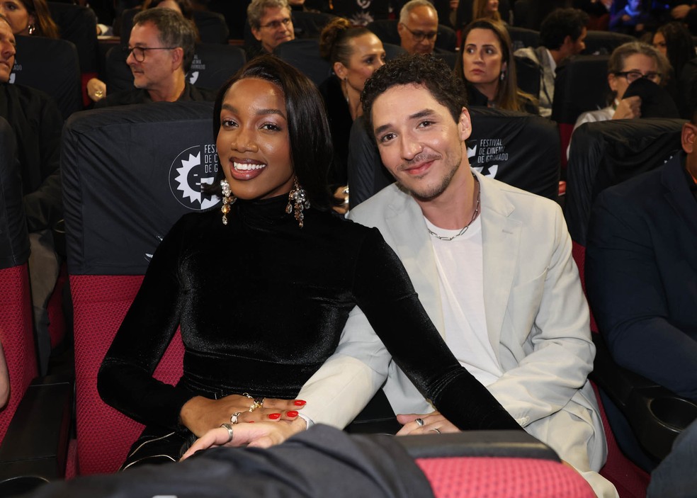 IZA e João Vitor Silva no Festival de Gramado - Foto: Brazil News