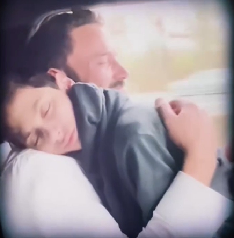 Ben Affleck e a enteada Emme — Foto: Reprodução/Instagram