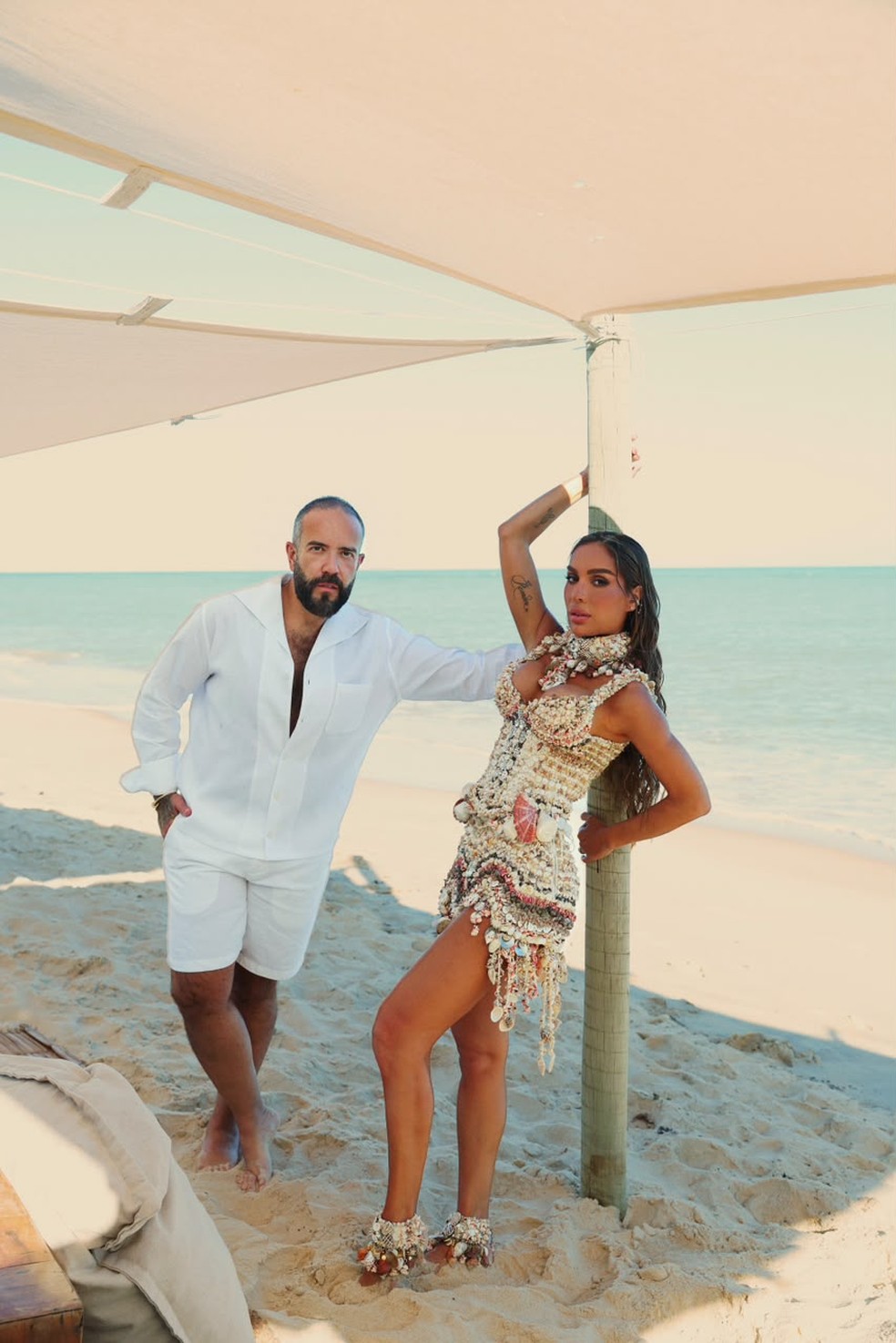 Tati Barbieri dá a partida nas comemorações dos 39 anos ao lado do marido, o magnata russo Roman Shakal — Foto: Divulgação/ RG PRESS/ @conradis
