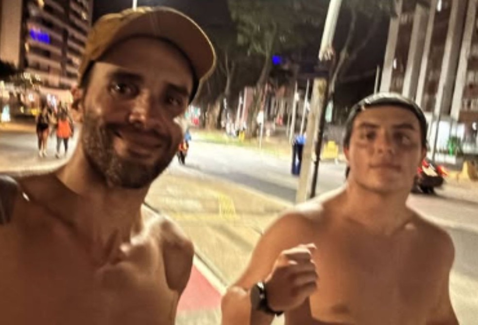 Daniel Cady ao lado do filho, Marcelo Sangalo — Foto: Reprodução/Instagram