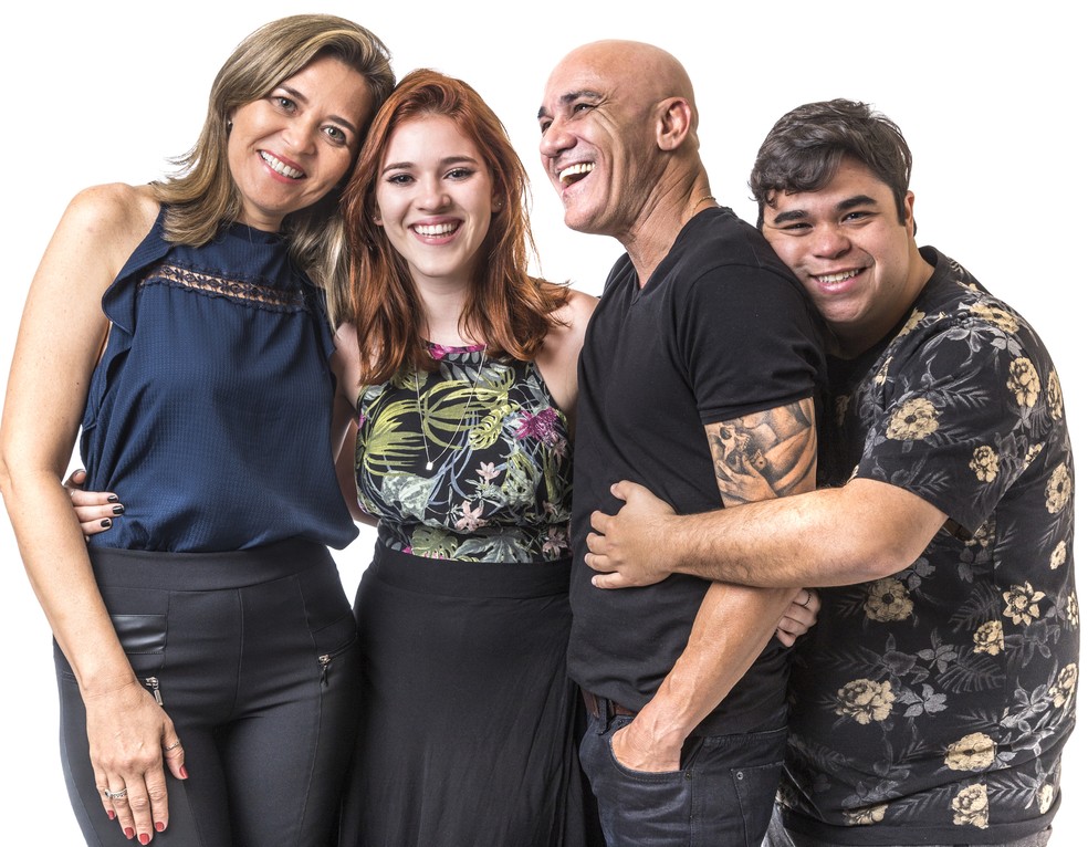 Eva participou do BBB18 com a filha, Ana Clara, o ex-marido Ayrton, e o sobrinho Jorge — Foto: Globo/Paulo Belote