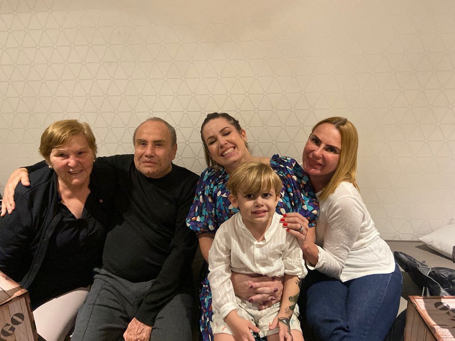 Stênio Garcia participou de festa logo após harmonização facial ...