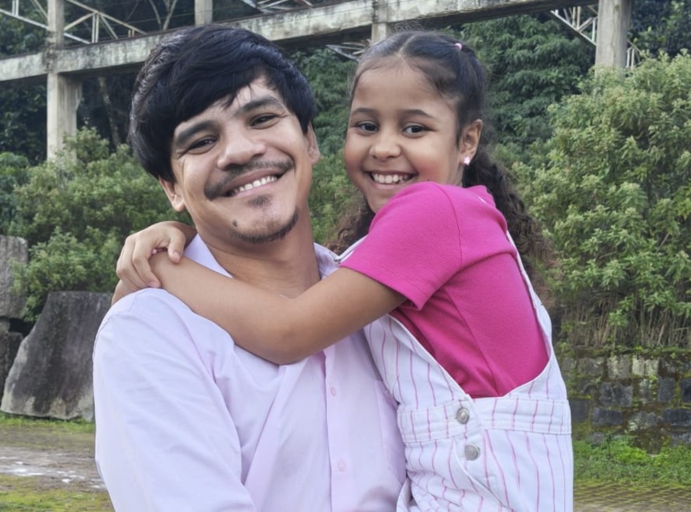Adanilo e Laura Chuff interpretam Sabugo e Tom-Tom, pai e filha em 'Por Você' — Foto: Arquivo pessoal