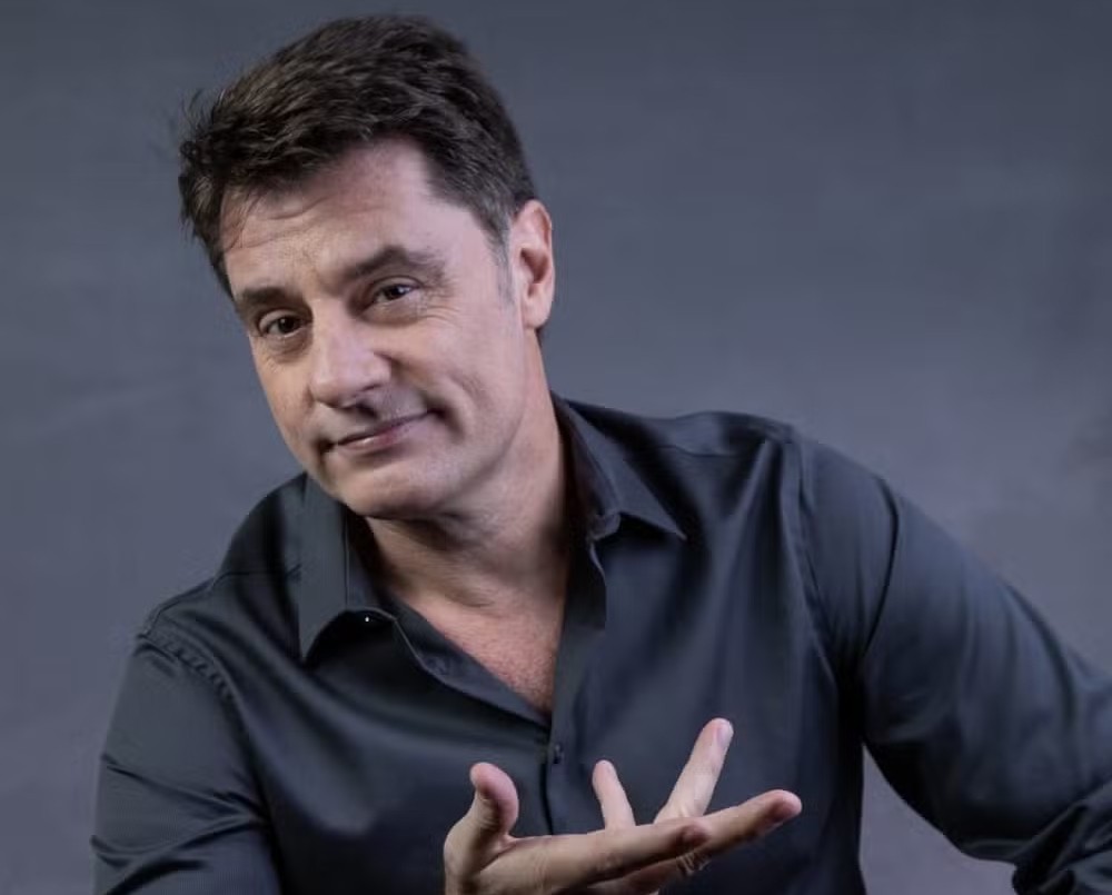 Renato Scarpin volta a encher teatro e almeja retorno às novelas: 