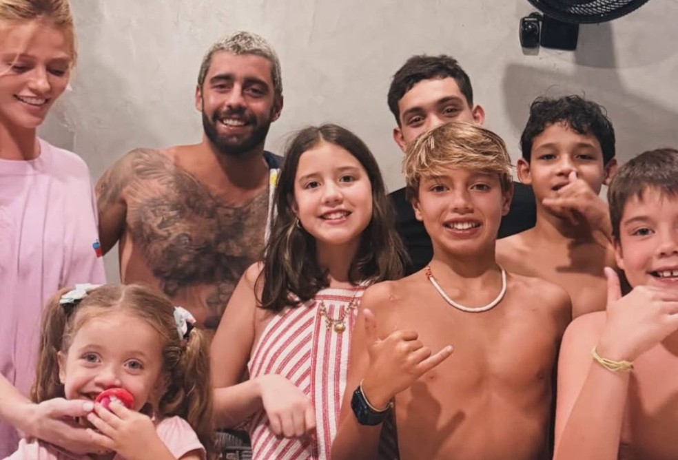 Cintia Dicker celebra o aniversário do enteado, Dom — Foto: Reprodução/Instagram