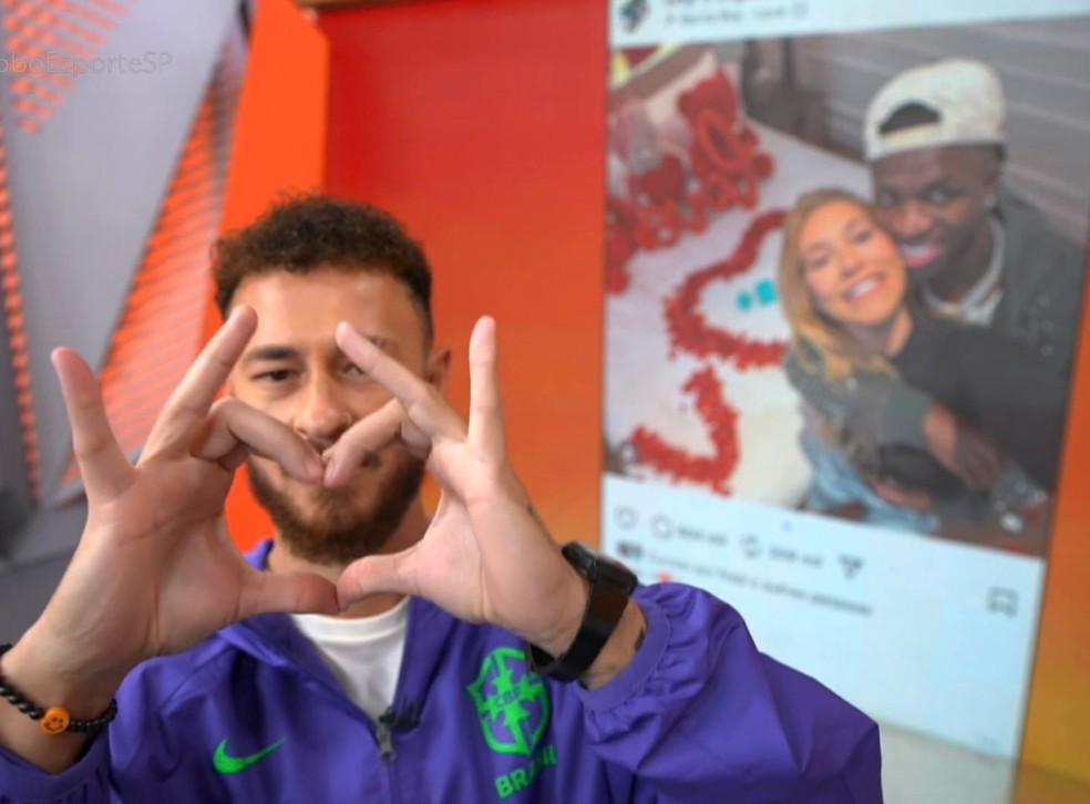 Fred Bruno cria nova comemoração para Vini Jr. — Foto: Reprodução/X