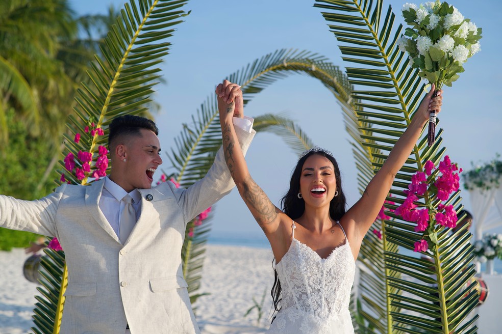 Pamella Rodrigues e Victor Lunardi se casam nas Maldivas com cen&aacute;rio paradis&iacute;aco &mdash; Foto: Mohamed Shan