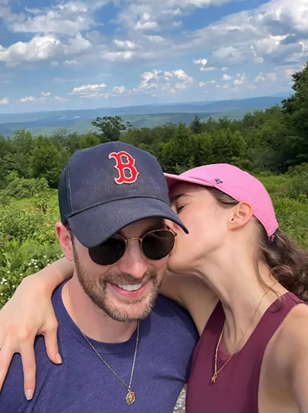 Chris Evans e Alba Baptista — Foto: Reprodução Instagram