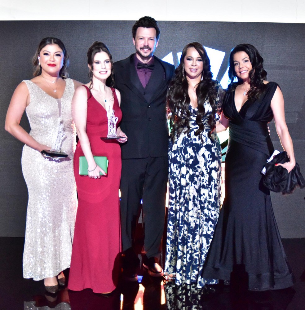Luka, Evelyn Montesano, Guilherme Berenguer, Marcilia Luzbet e Nivea Stelmann — Foto: Denny Silva / Renato Cipriano - Divulgação