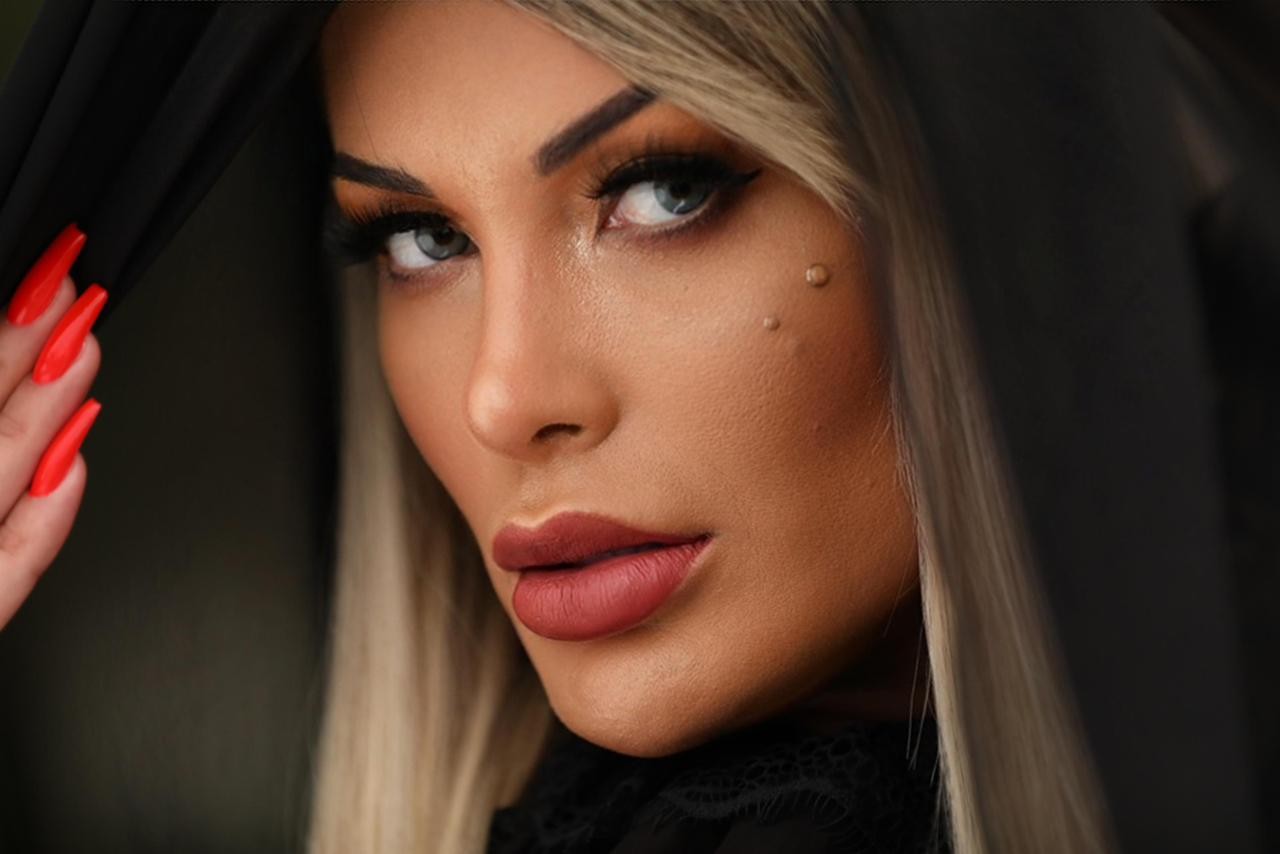 Andressa Urach decide reverter bifurcação da língua após acidente em gravação