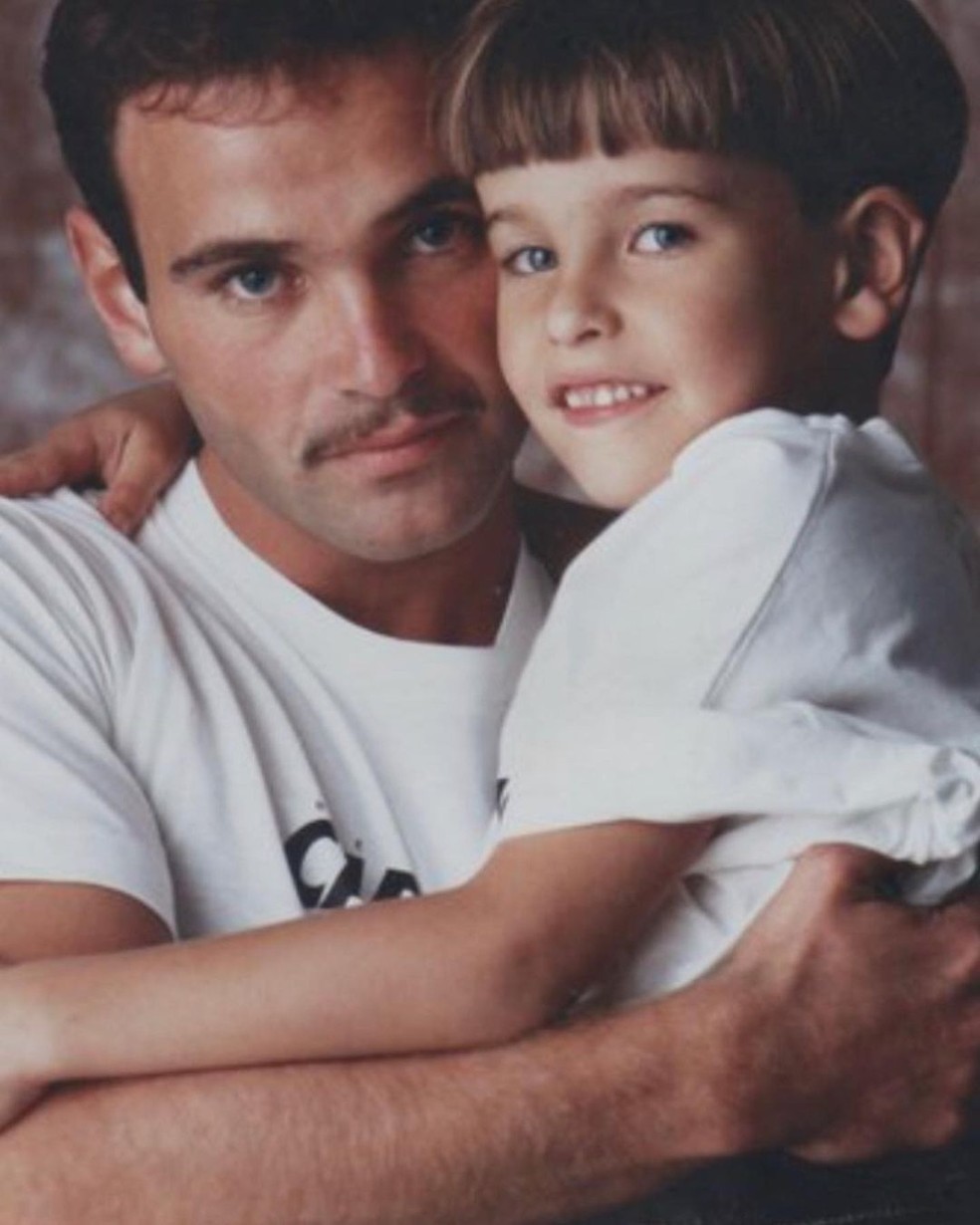 Mateus Carrieri e o filho, Kaíke Carrieri — Foto: Reprodução/Instagram