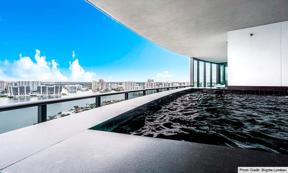 Porsche Design Tower — Foto: Brigittte Lombari