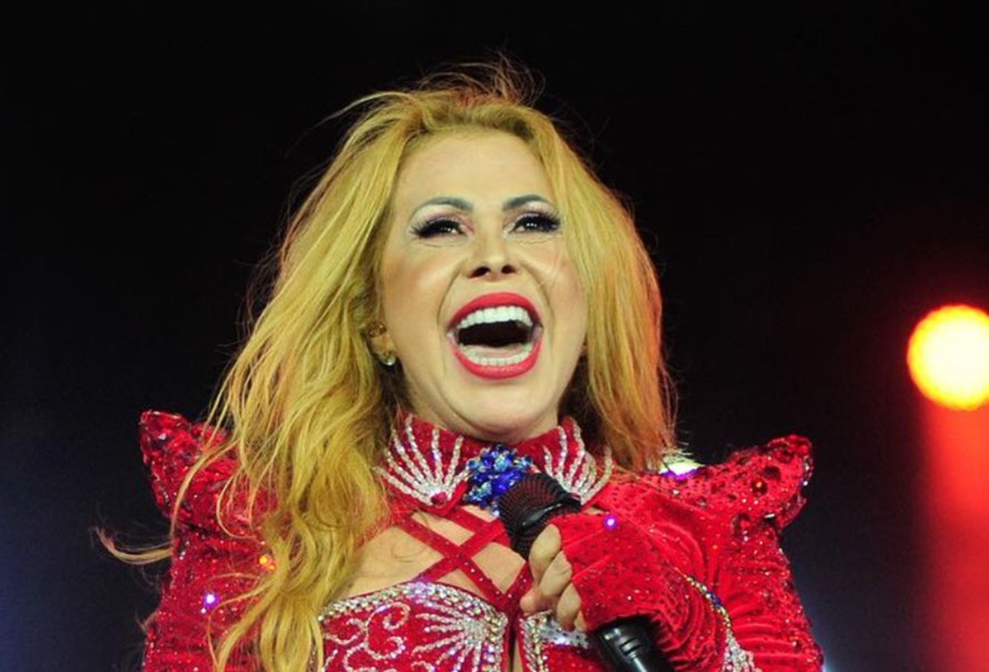 Joelma sobre os 50 anos: 'Chegar cantando, dançando e fazendo espacate'